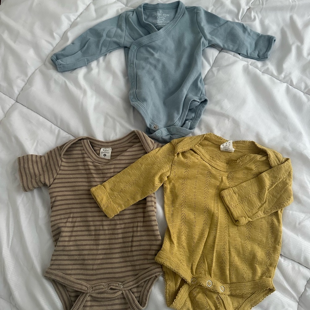 kate quinn Kids Bodysuits - Blue, Brown, Yellow